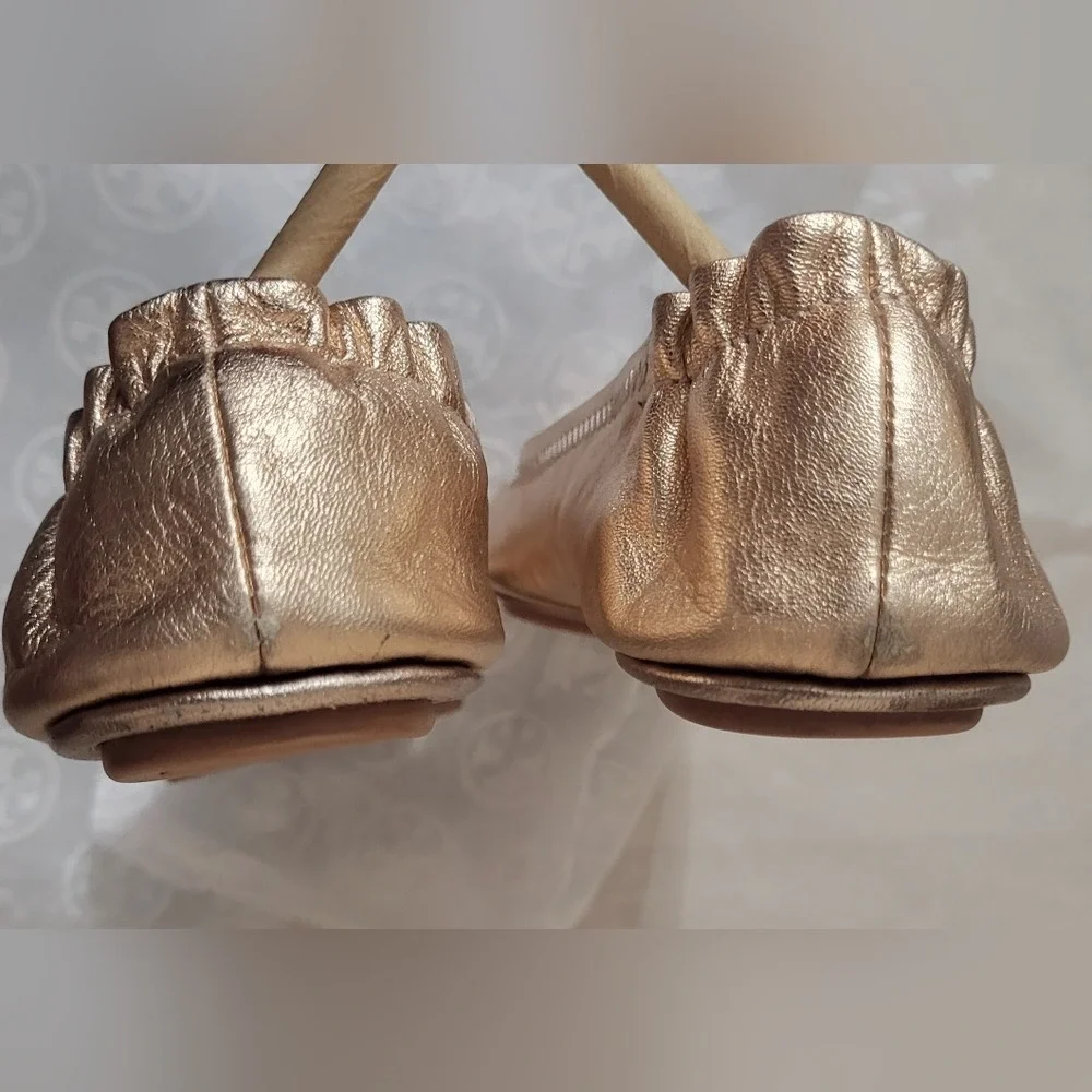 Tory Burch Minnie Rose Gold Leather Logo Travel Ballet 6.5‎ Metallic Minimal
